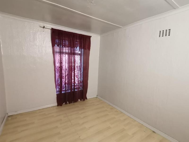 To Let 2 Bedroom Property for Rent in Portlands Western Cape